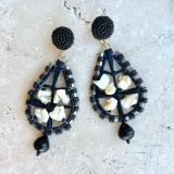 Beaded Shell Earrings - Black & White